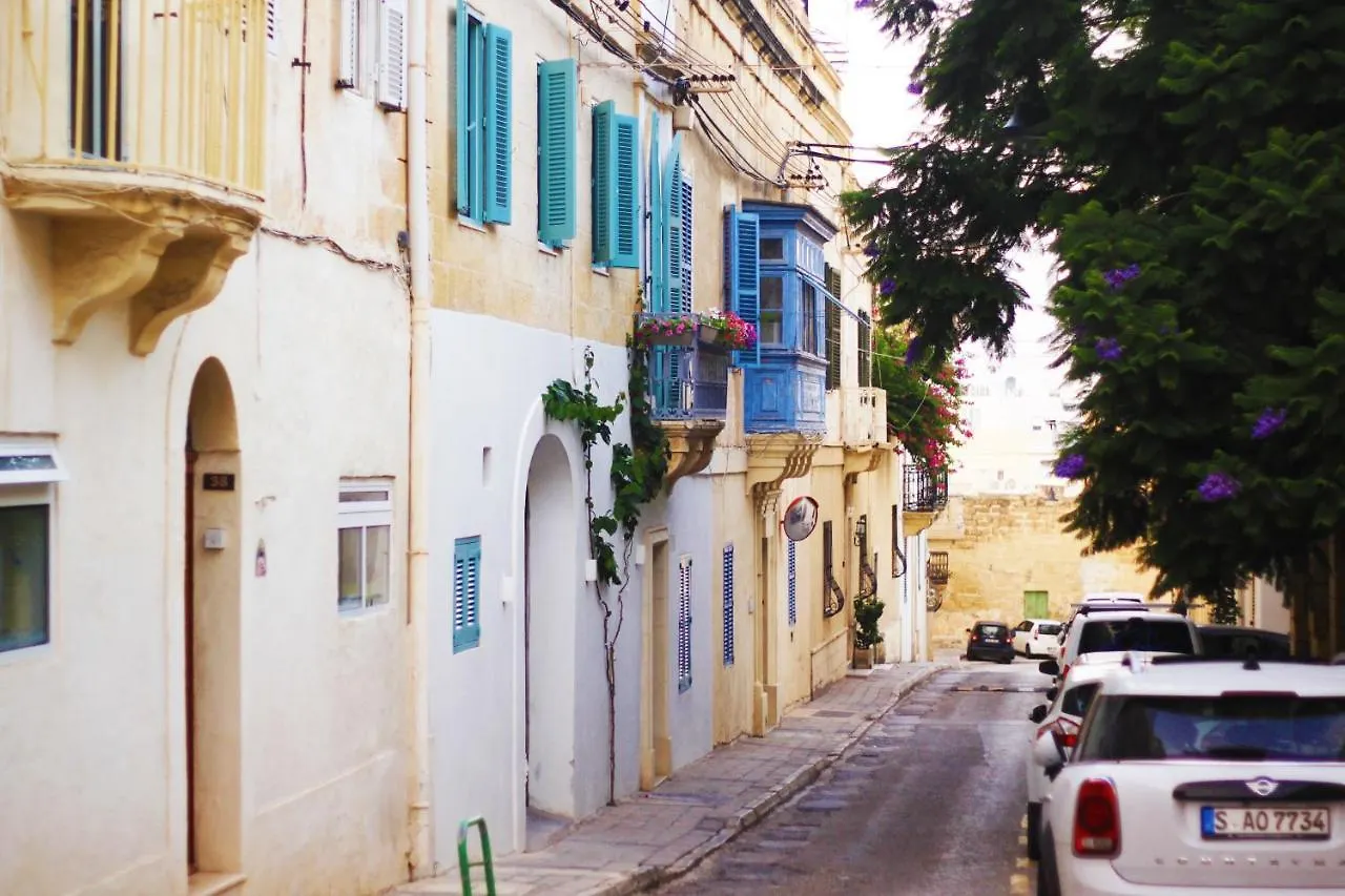 Giljana Ensuite Rooms Shared Terrace & Kitchen Saint Julian's Malta